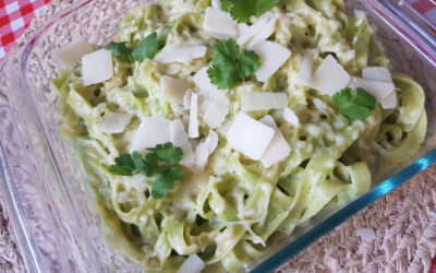 Pasta con crema ligera de cilantro